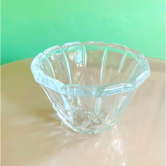 Vintage Small Crystal party-serving Dish in mint condition - Picture 6 of 8